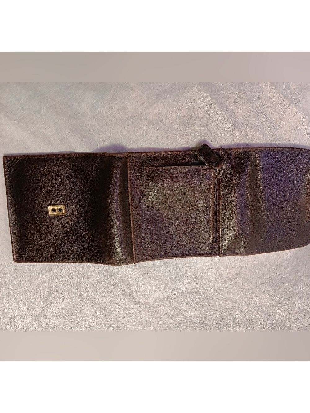 Liz Claiborne tri fold leather brown billfold - Picture 4 of 4